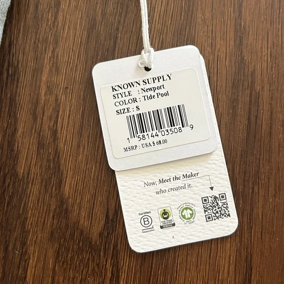 Cropped Lace Up Back Tank - Picture 5 of 6